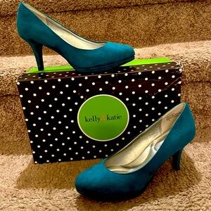 Kelly & Katie Turquoise Suede High Heels Size 6. New with Box!